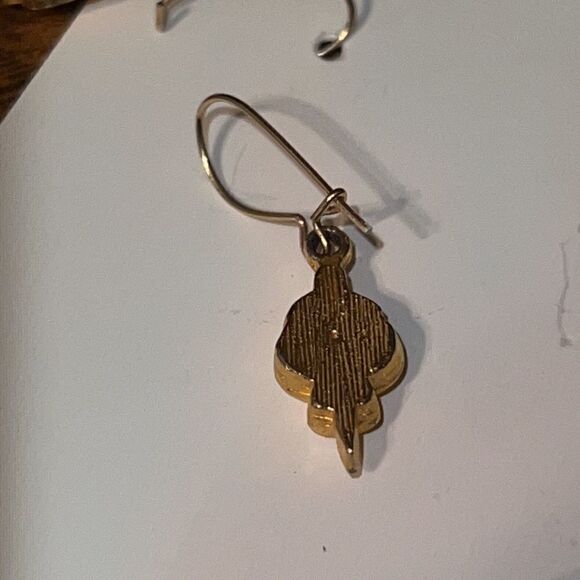 Bundle Sale 3 for $15 | Vintage Gold Tone Ornament Clasping Fish Hook Earrings - Picture 5 of 9